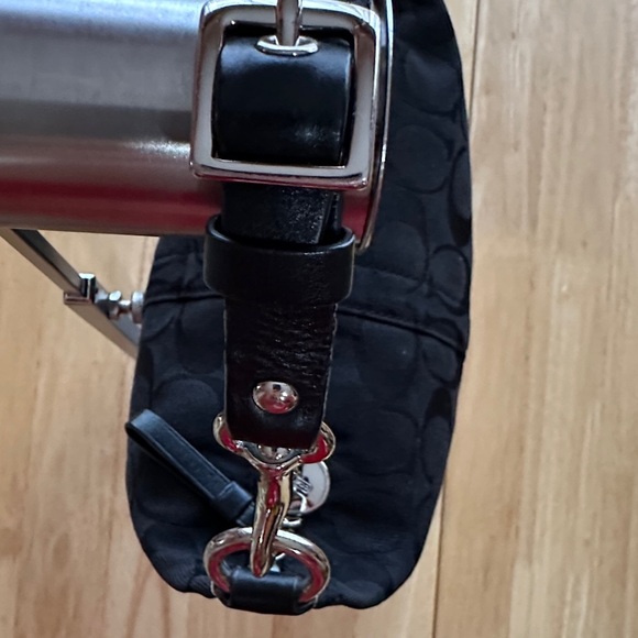 Coach Legacy Elegant Black Handbag - Picture 5 of 10